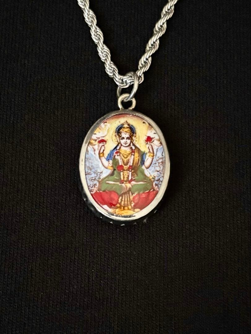 《週末価格》【完売品／現品限り】　藤井風さん　オームペンダント 女神ラクシュミー