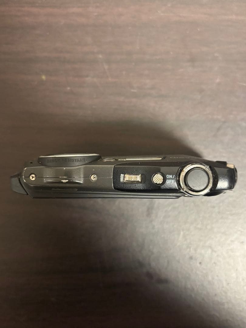 CASIO EXILIM 12.1メガピクセル コンパクトデジタルカメラ