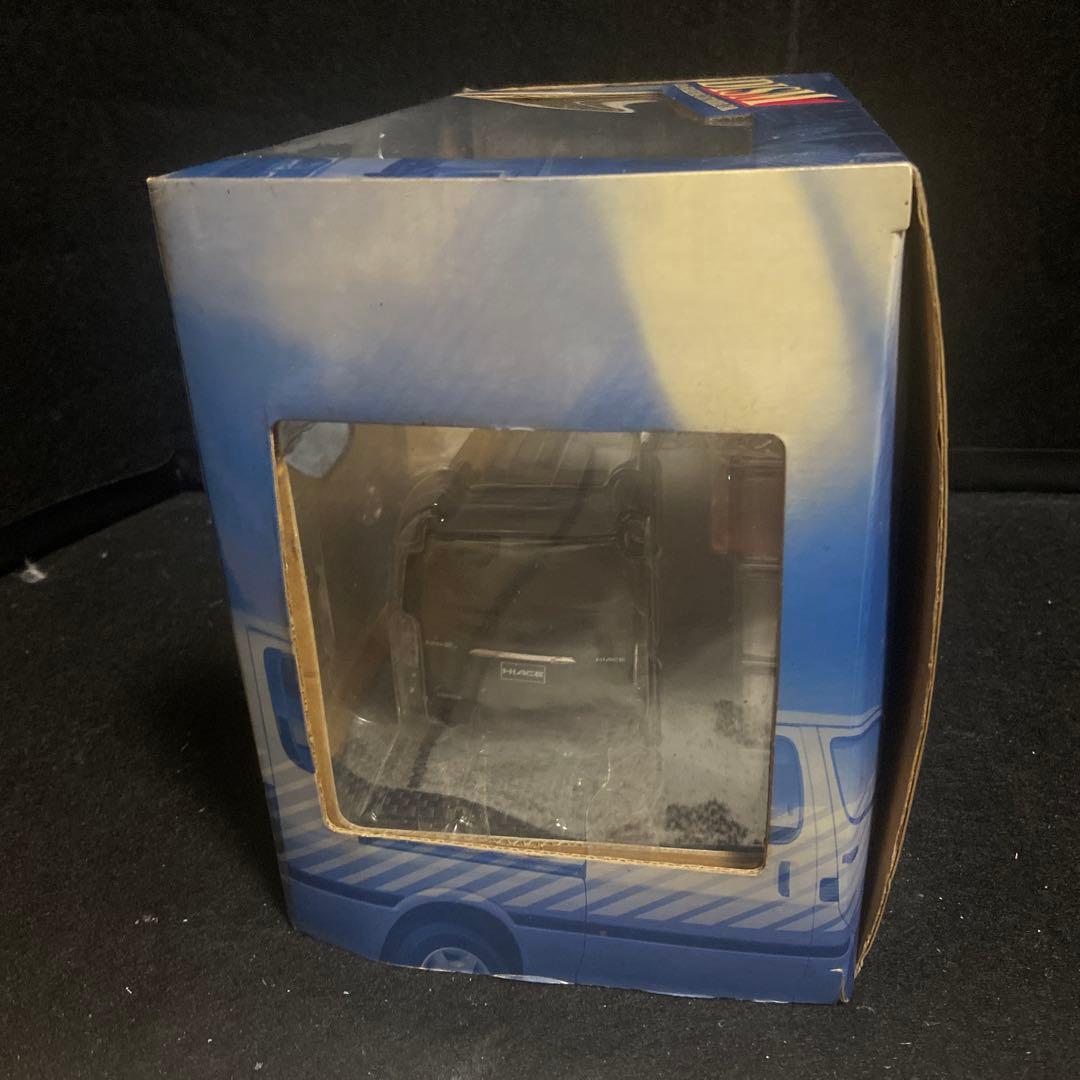 DISM 1/24 ダイキャストミニカー　ハイエースバン