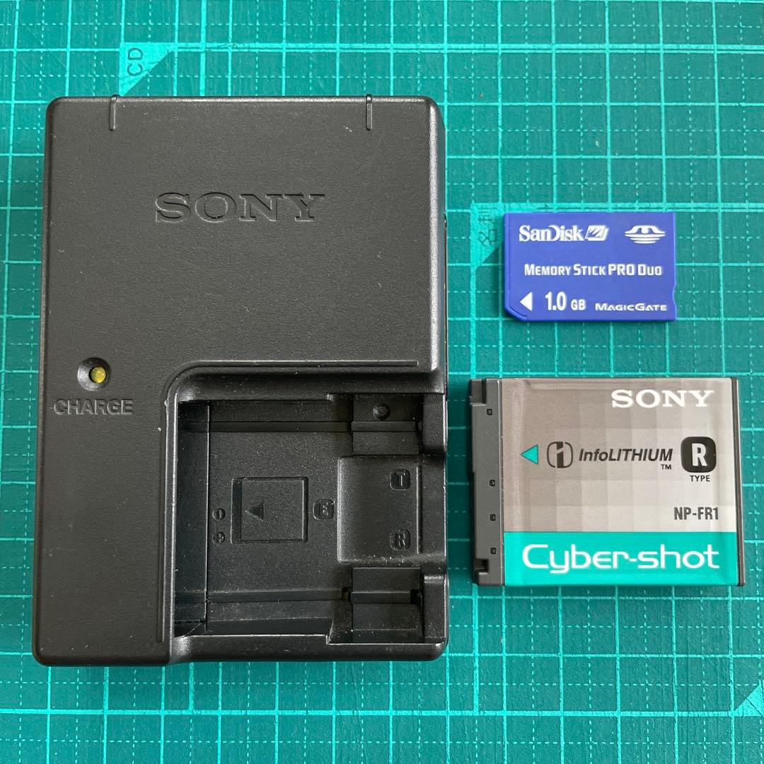 【充電器・メモリー付】SONY Cyber−Shot DSC-T30 動作確認済