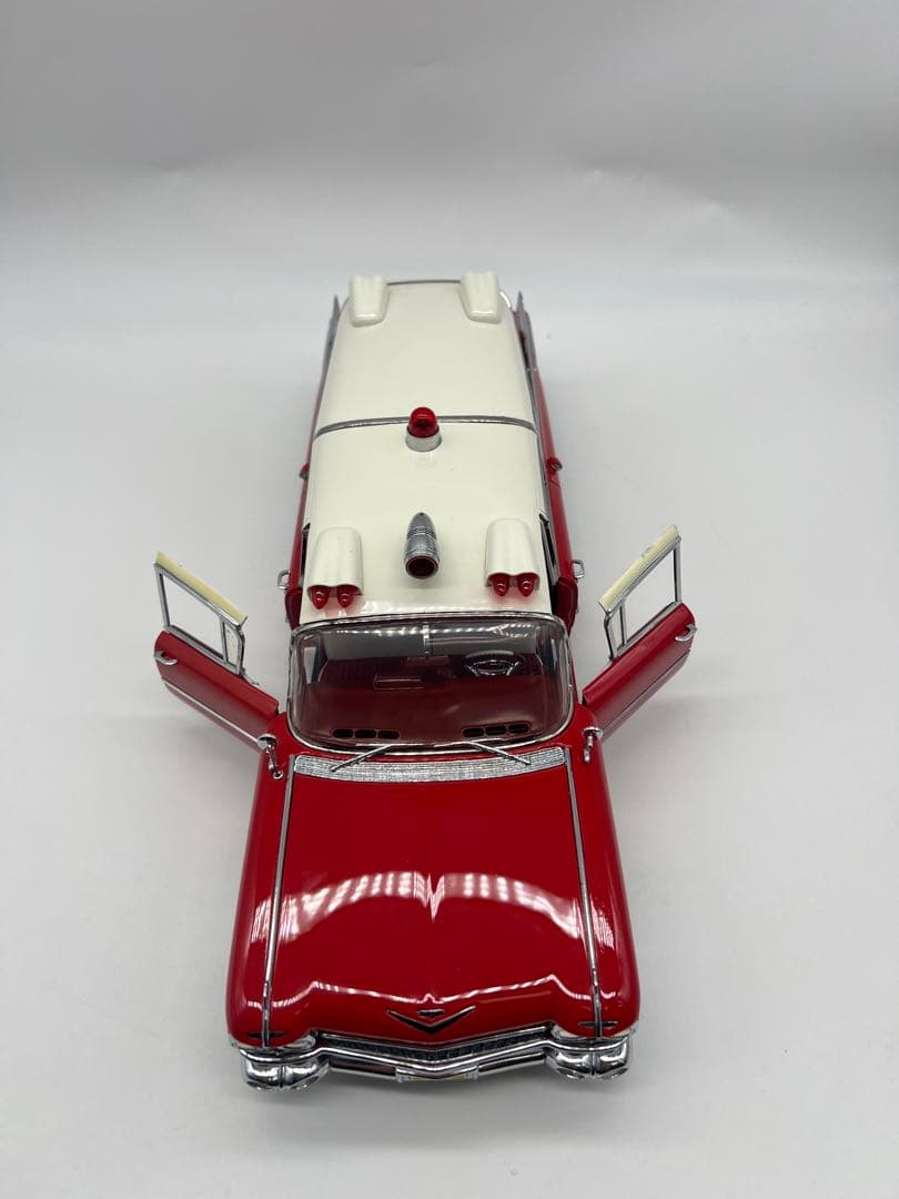 No11ミニカー1/18箱ありCadillac Superior Crown