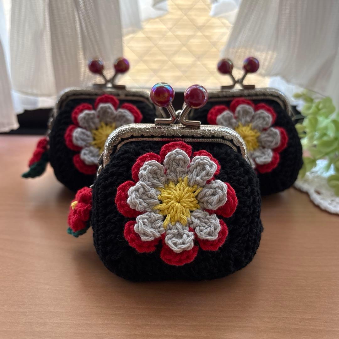 ハンドメイド　かぎ編みがま口　モチーフ編みポーチ4点　お花チャーム4点