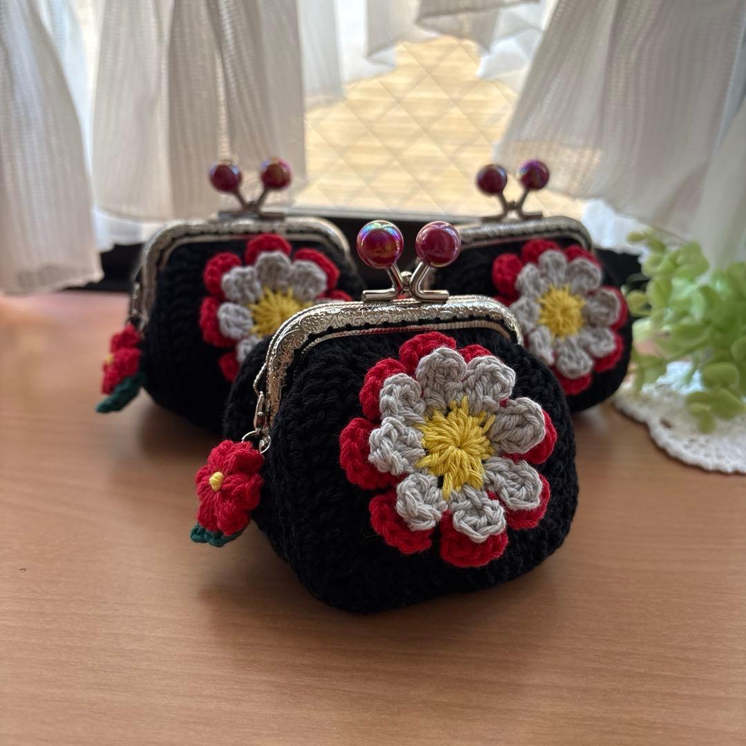 ハンドメイド　かぎ編みがま口　モチーフ編みポーチ4点　お花チャーム4点