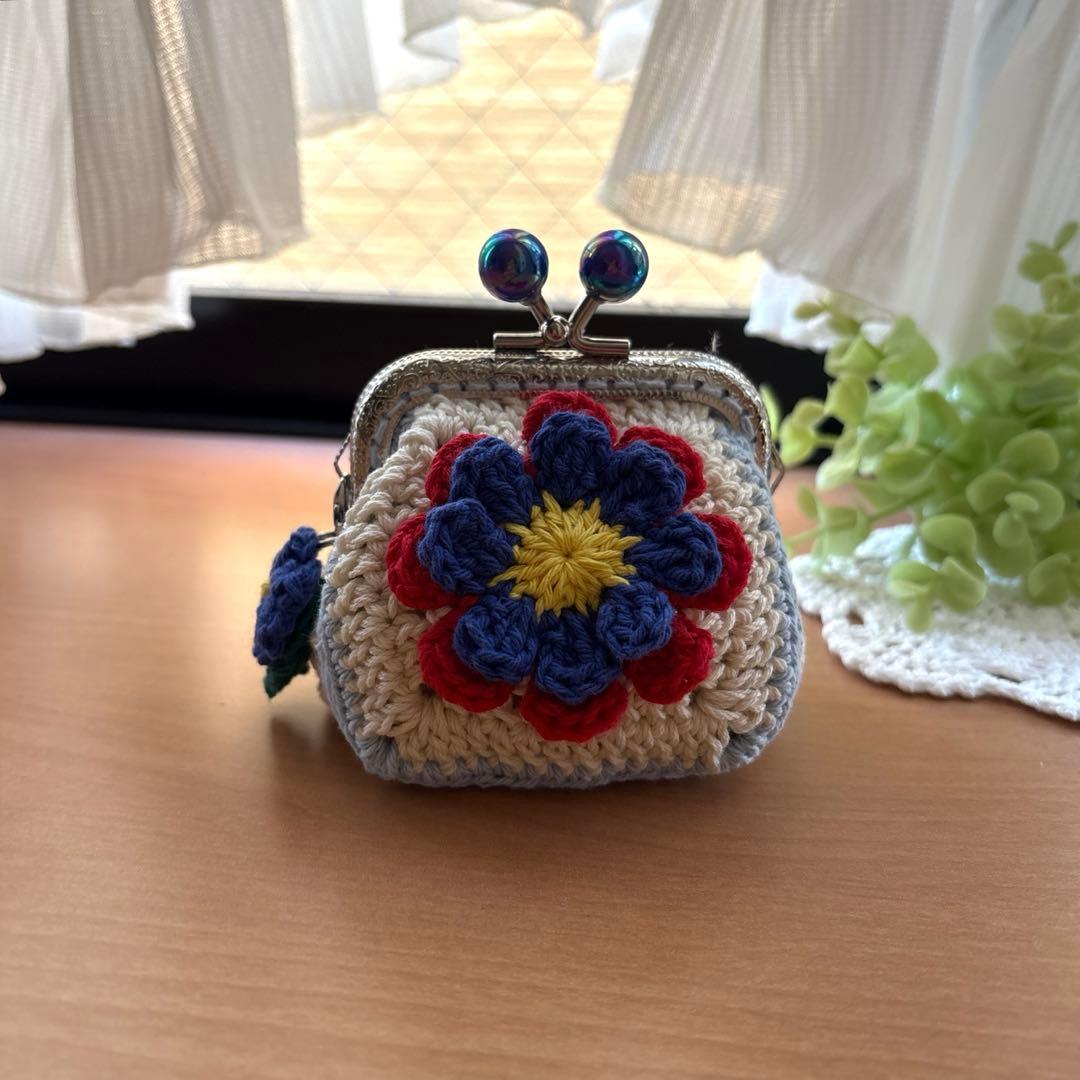 ハンドメイド　かぎ編みがま口　モチーフ編みポーチ4点　お花チャーム4点