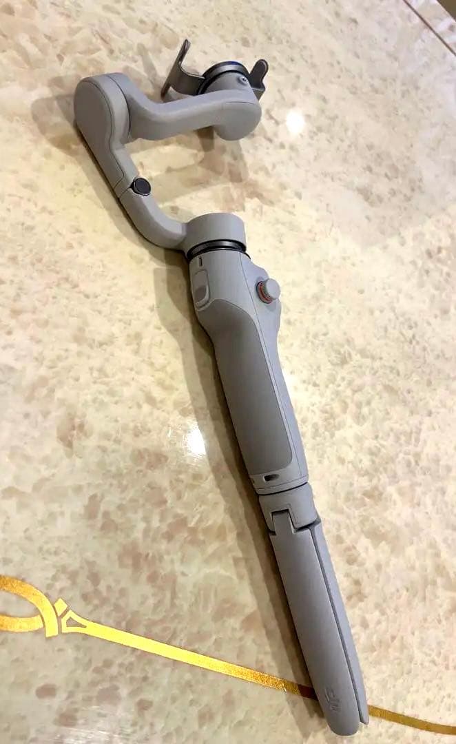 新品未使用 DJI スタビライザー 自撮り棒 スマホ マイク ライト セット