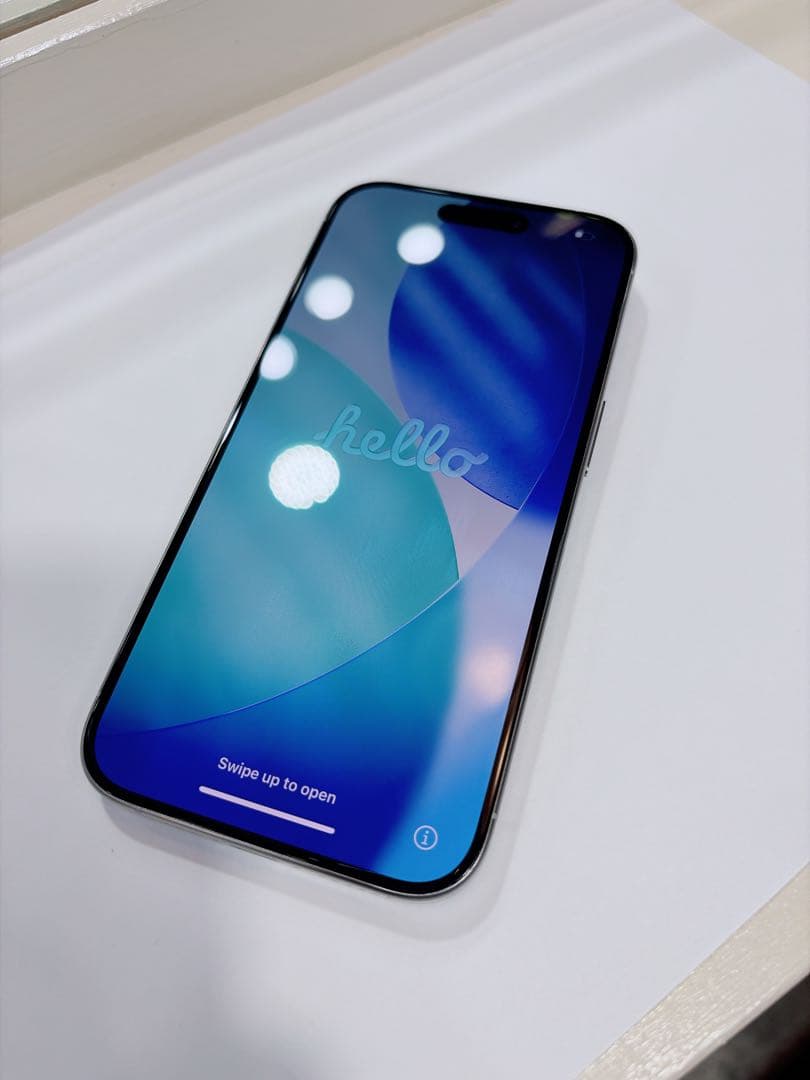 iPhone15 Pro 128GB ホワイトチタニウム　美品　SIMフリー