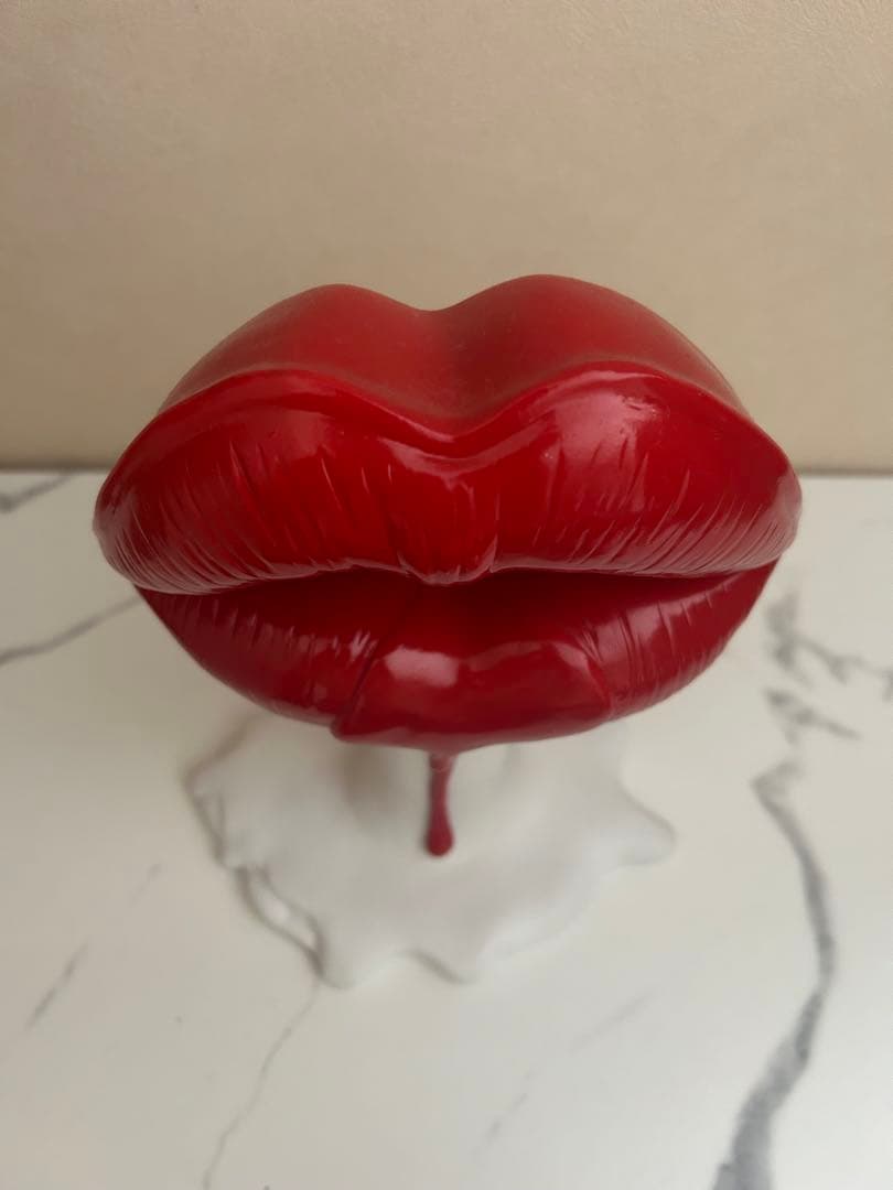 リップ オブジェ KARE