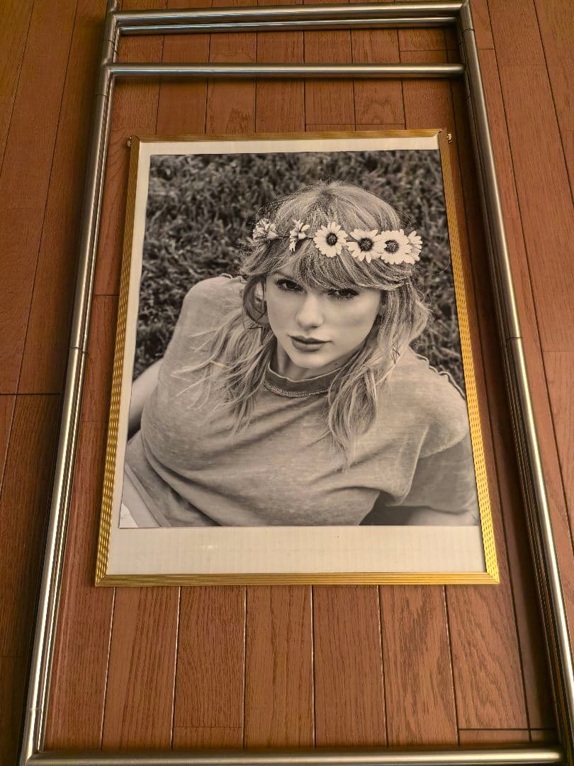 テイラー・スウィフト　フチなし光沢フォトポスター　プロフェッショナル印刷　③/4