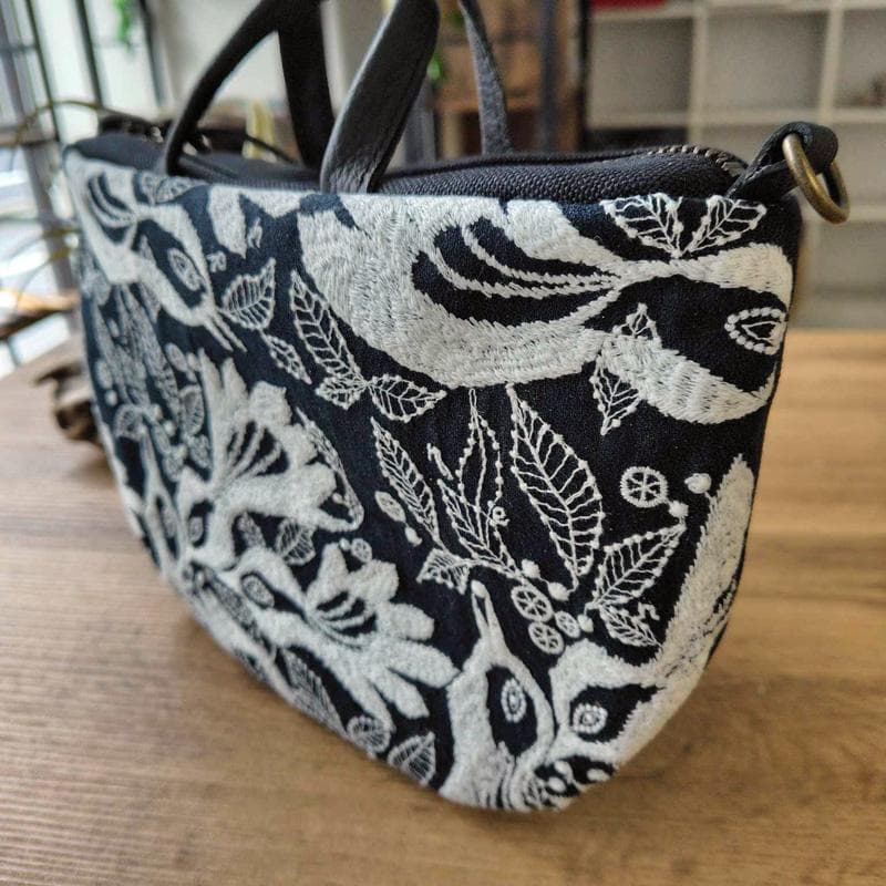 こなつ様　　/carnival　カーニバルネイビー/ミニラウンドショルダー本革