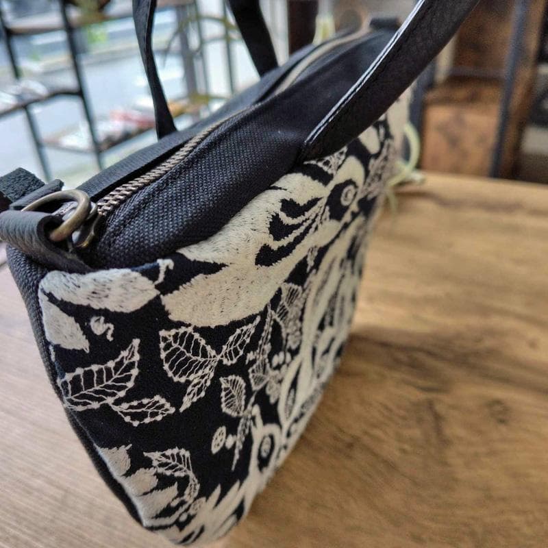 こなつ様　　/carnival　カーニバルネイビー/ミニラウンドショルダー本革