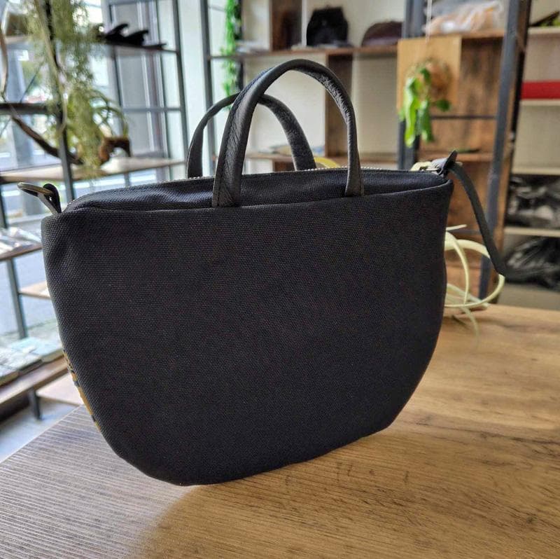 こなつ様　　/carnival　カーニバルネイビー/ミニラウンドショルダー本革