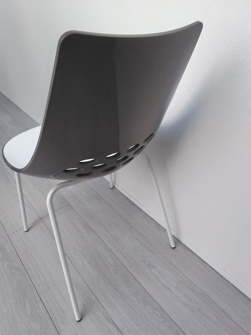 カリガリス コヌビア ジャム シリーズ ダイニングチェア