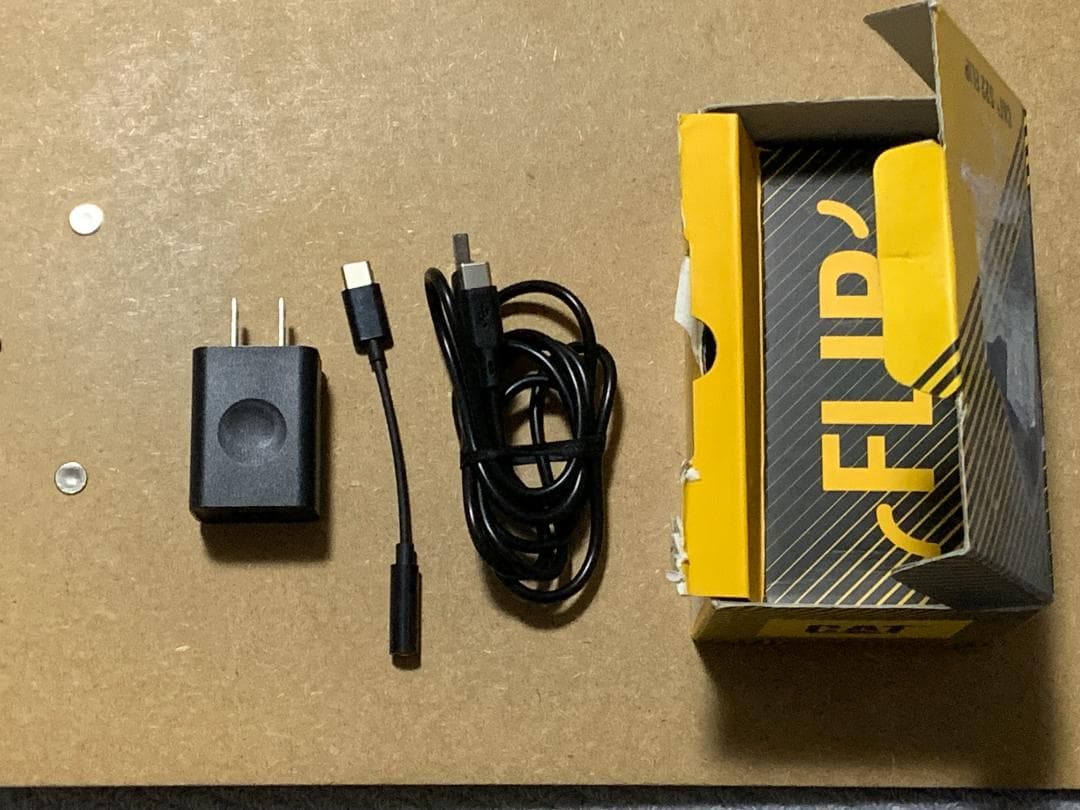 CAT S22 Flip SIMフリー　新品　折りたたみ　スマホ　海外