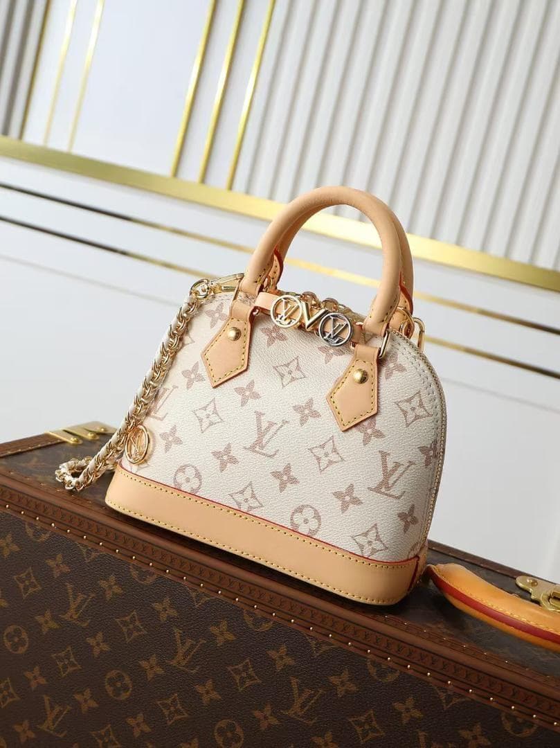 ✨実物の写真 ✨Louis Vuitton ミニショルダーバッグ~~~
