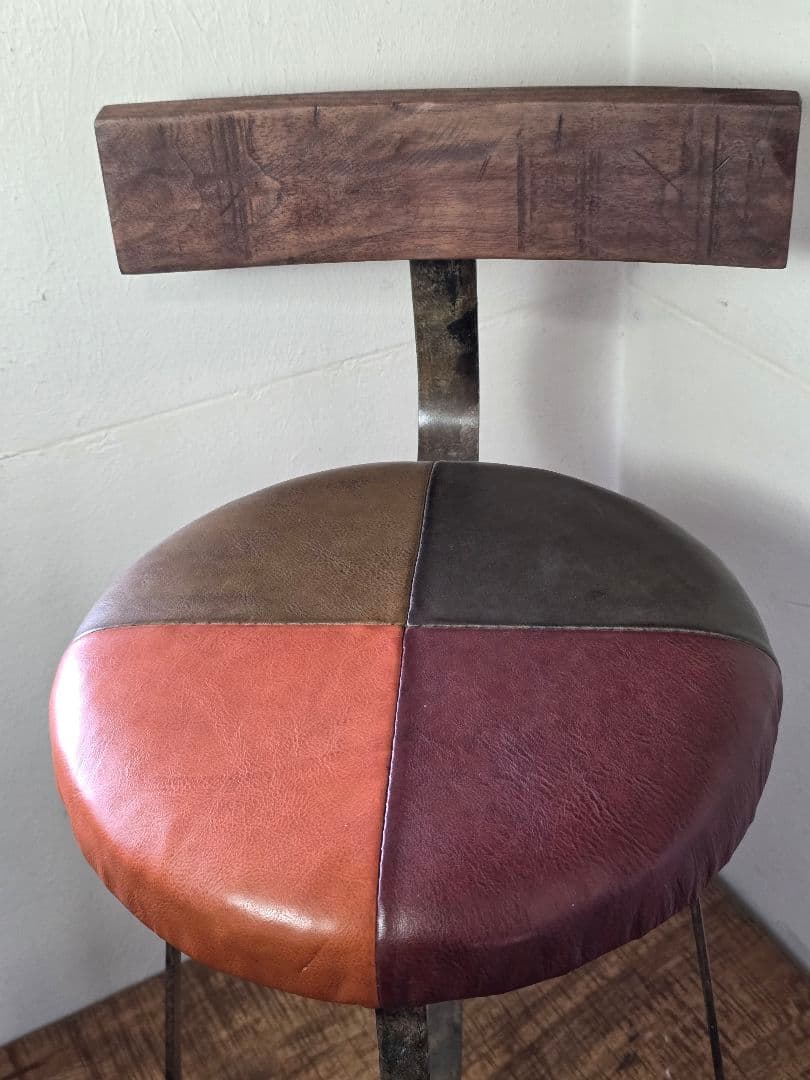 レアなハンドメイド椅子　インダストリアル　牛革座面　オールナット背もたれ