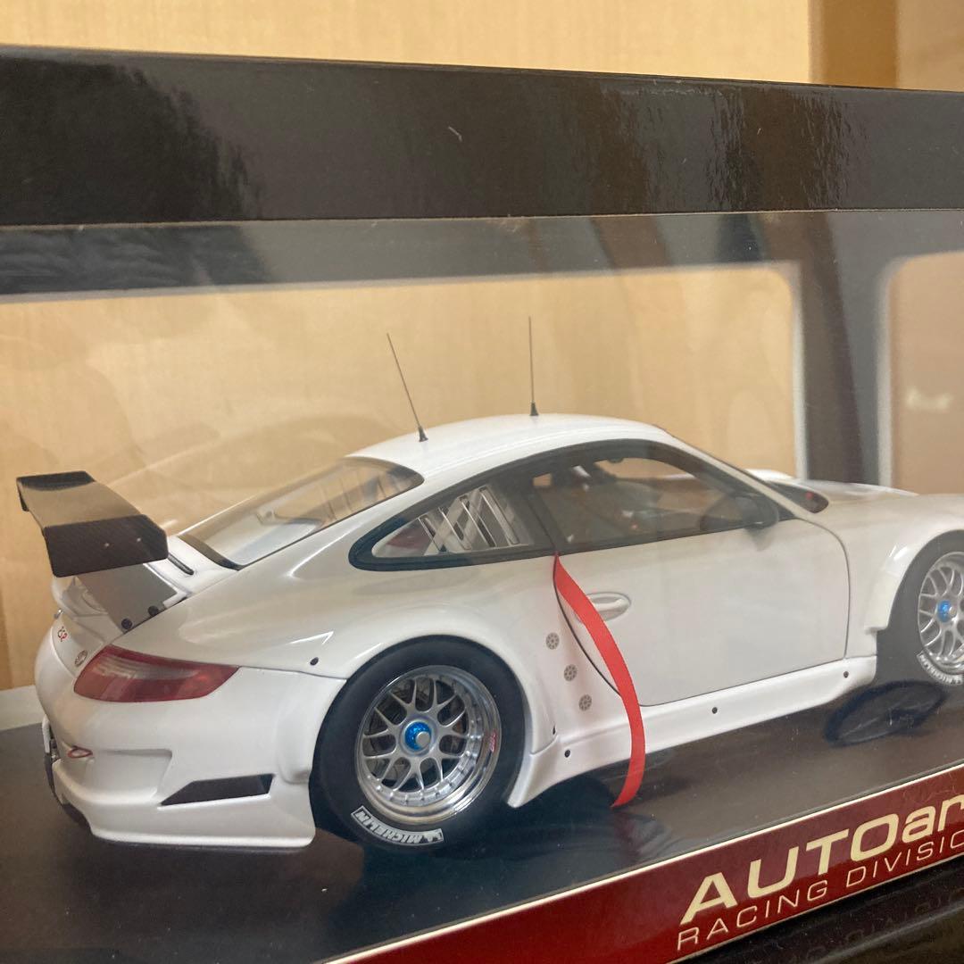 ミニカー AUTOart Porsche 911 RSR 1/18