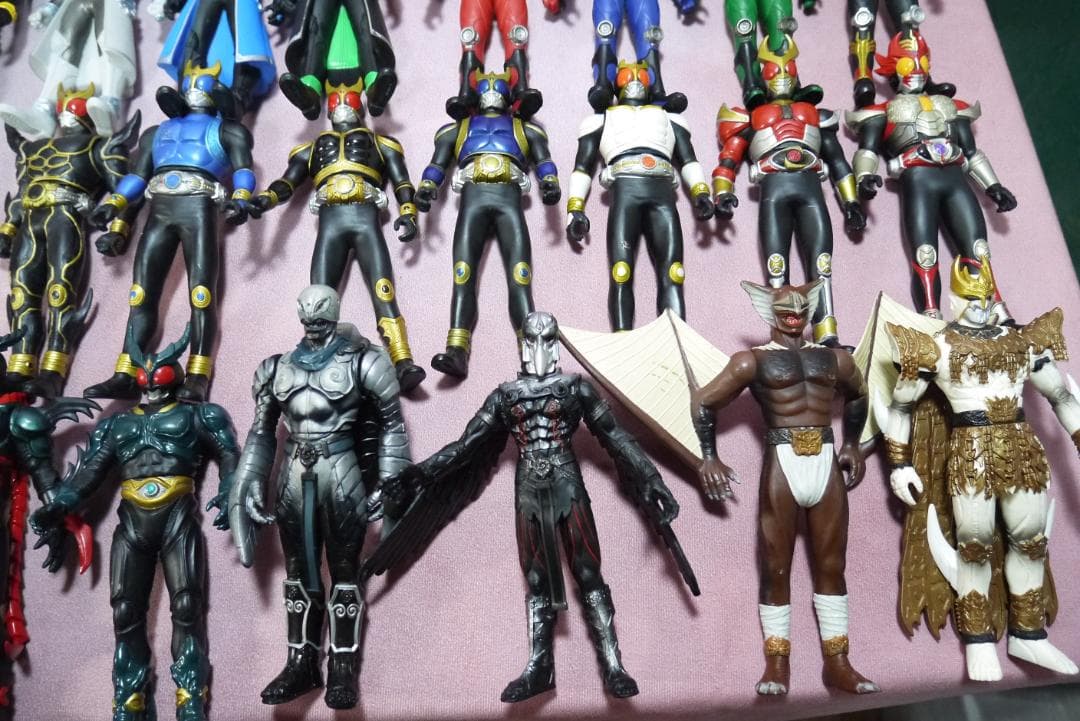 仮面ライダークウガ・アギト・怪人・ウィザード・カブト・龍騎　68体