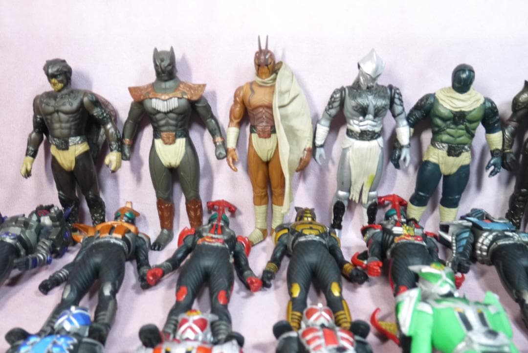 仮面ライダークウガ・アギト・怪人・ウィザード・カブト・龍騎　68体