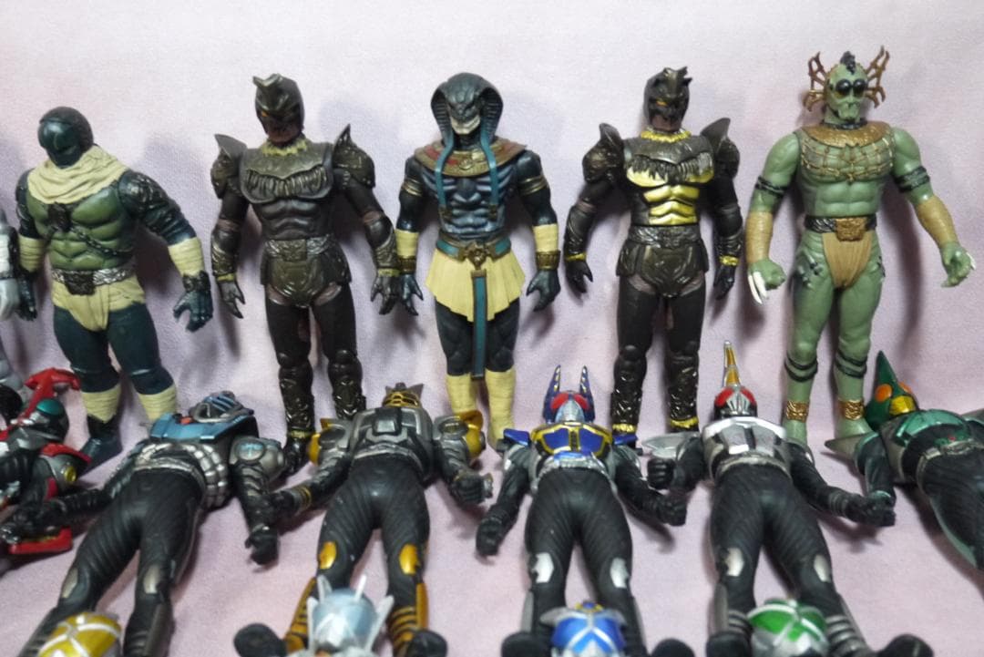 仮面ライダークウガ・アギト・怪人・ウィザード・カブト・龍騎　68体