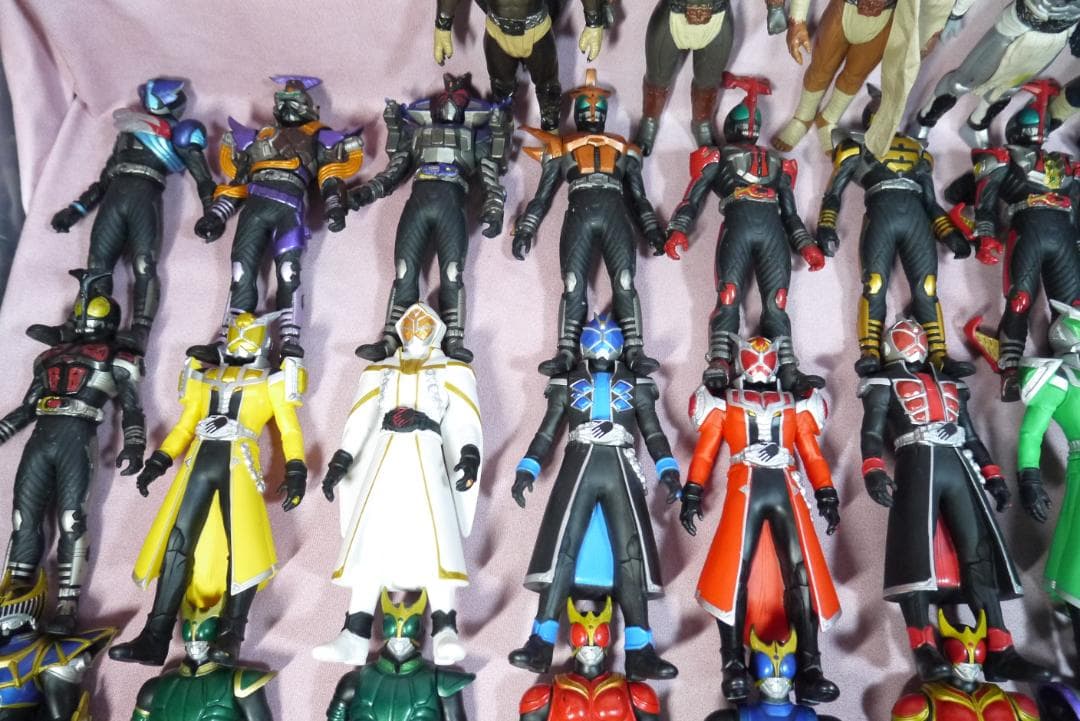 仮面ライダークウガ・アギト・怪人・ウィザード・カブト・龍騎　68体