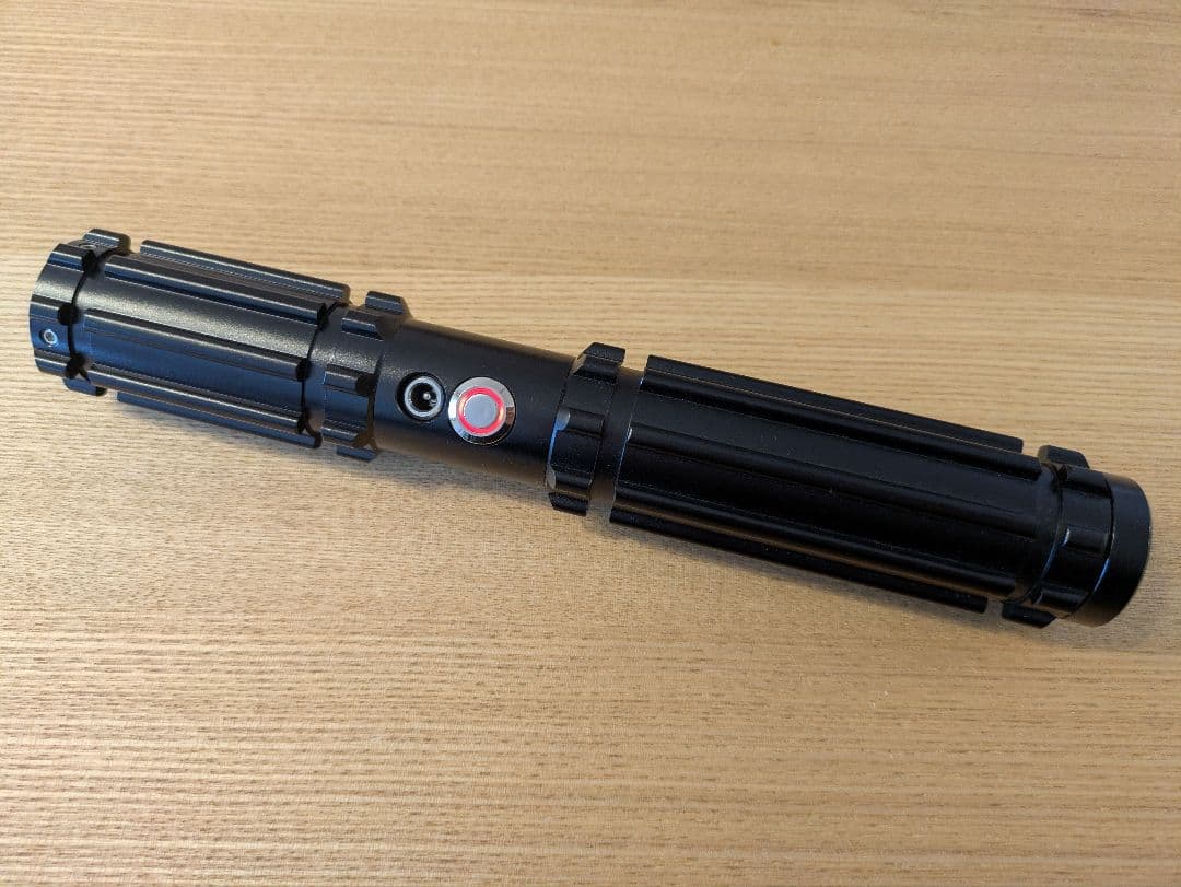 ほぼ新品　美品　カスタムライトセーバー　ヒルト　ブラック　ブレードプラグ付き