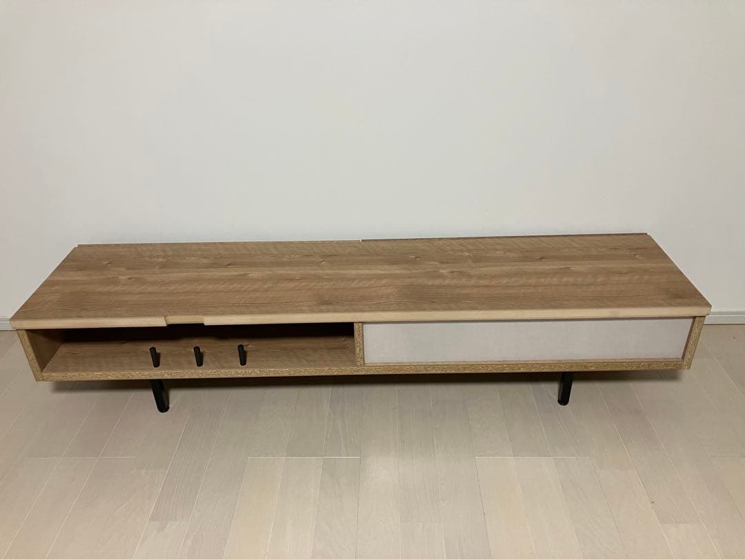 美品　LOWYAテレビボード　180cm