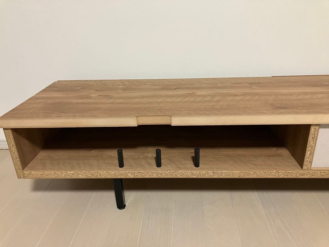 美品　LOWYAテレビボード　180cm