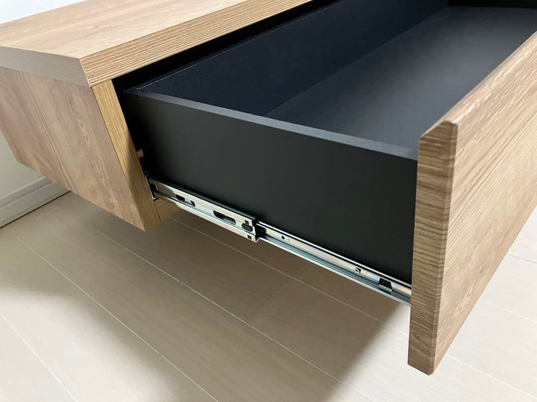 美品　LOWYAテレビボード　180cm