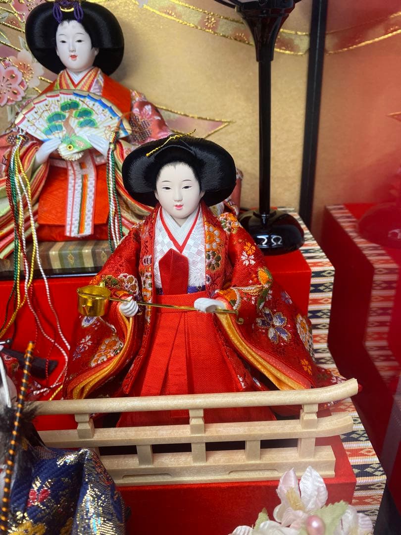 東京久月　雛人形オルゴール付き七人飾り・間口約６１×奥行約４０×高さ約４３㎝