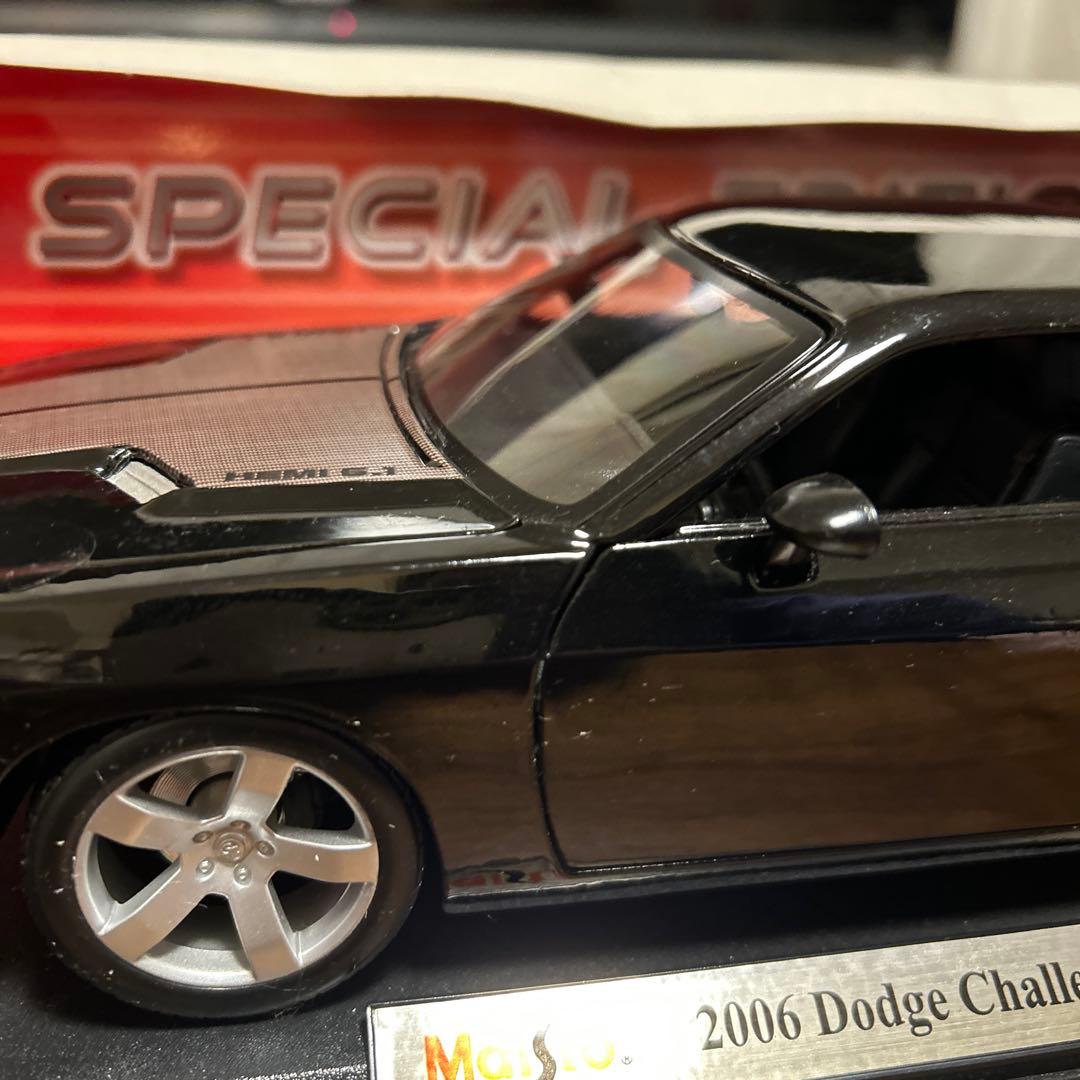 Maisto 2006 Dodge Challenger ブラック 1/18