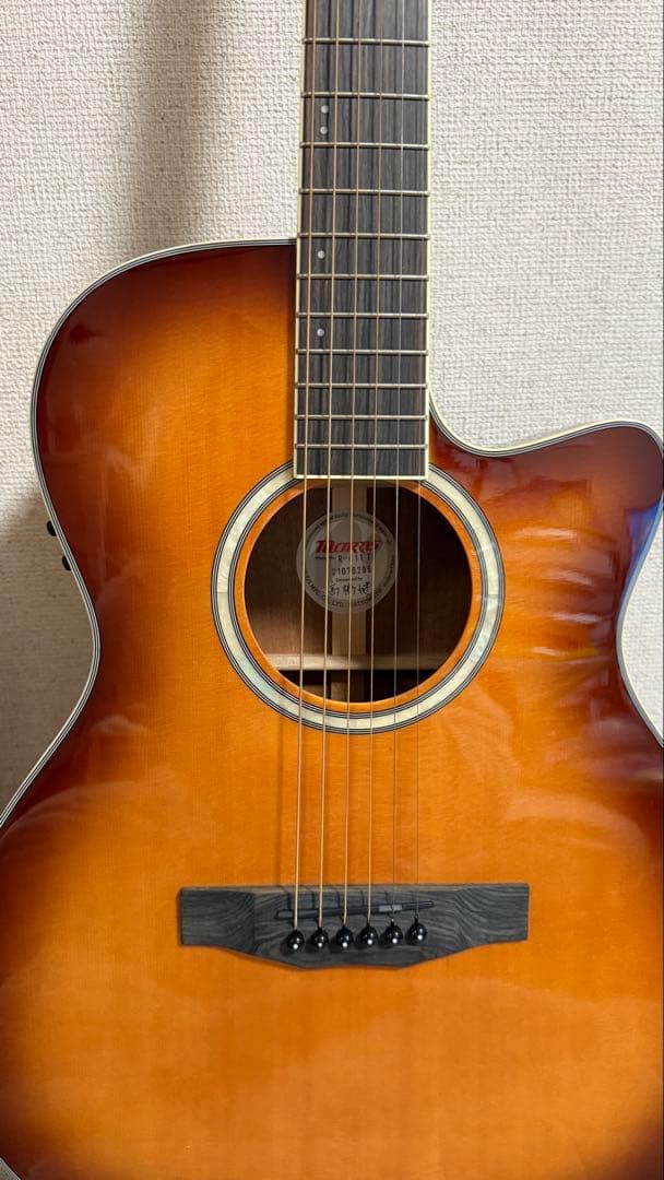 Morris モーリス　R-011 TS アコースティックギター　ケース付き