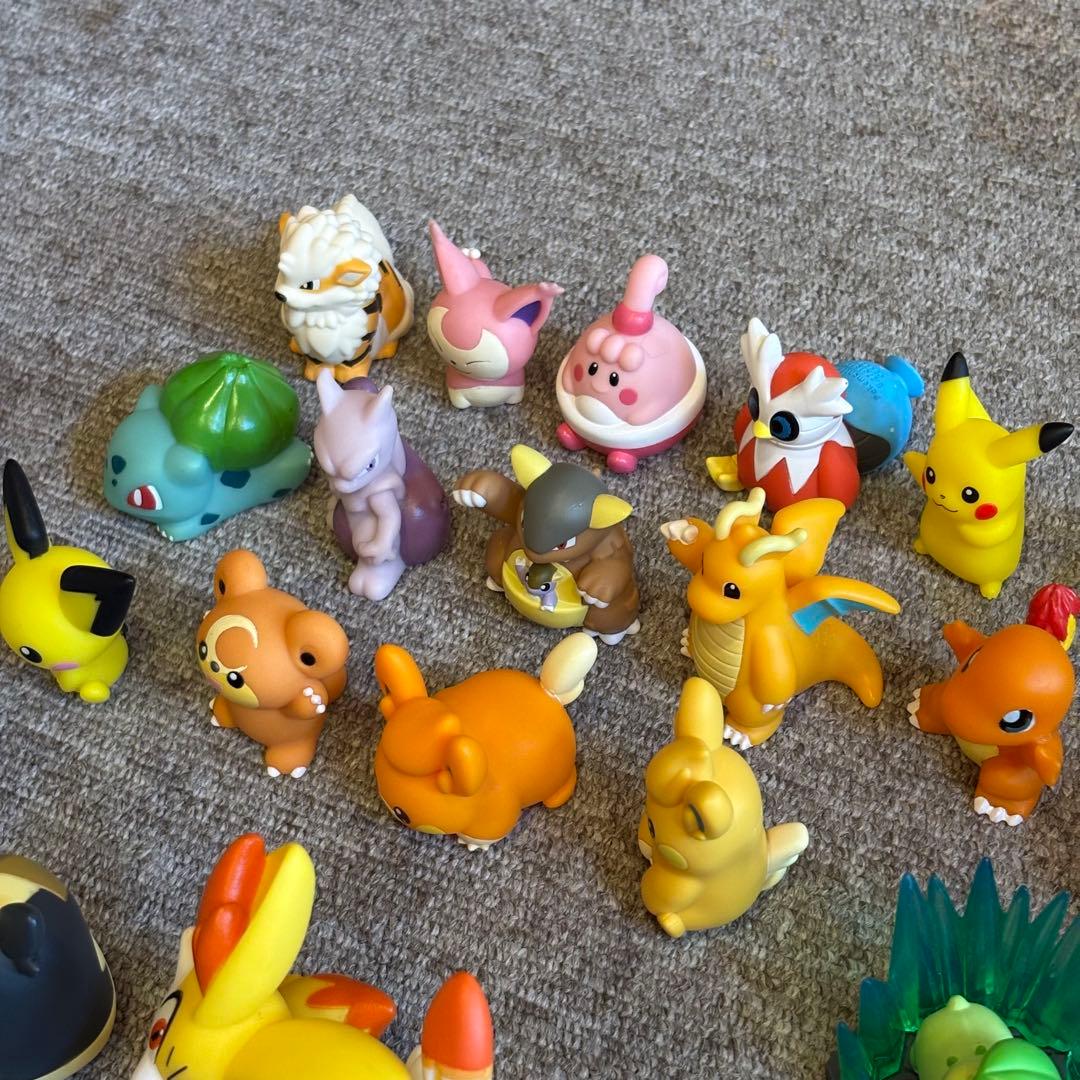 ポケモン　指人形　フィギュア　まとめ売り　セット売り 御三家　ピカチュウ　60点