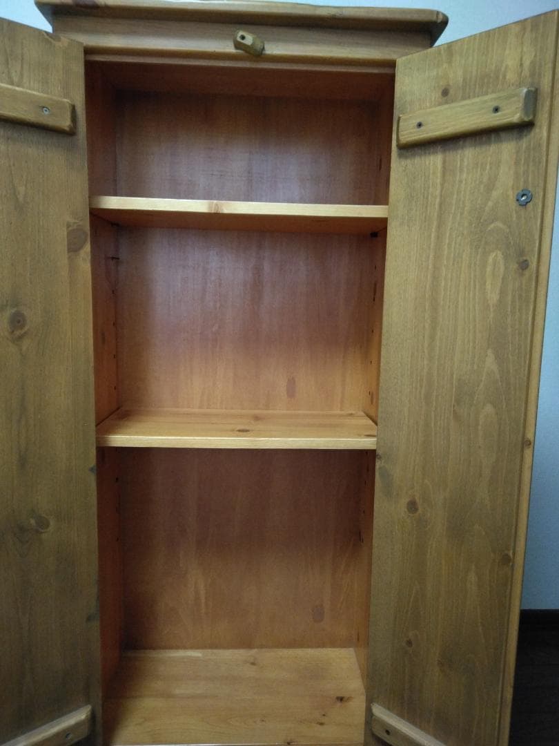 カントリー家具キャビネット