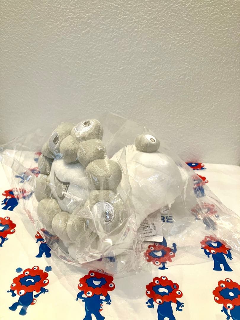 【超レア★新品未使用】ミャクミャク 這い型 Sぬいぐるみ 大阪関西万博