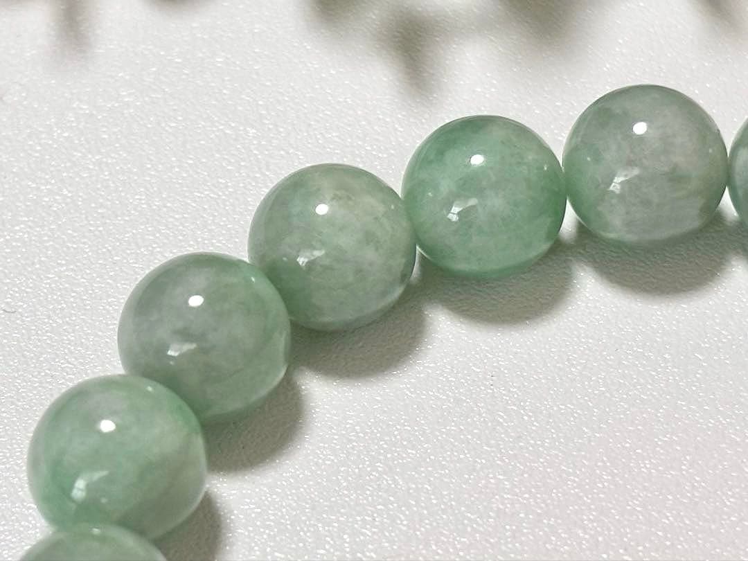 究極品質　超希少幻の色彩　太古から受け継がれし神の守護石　幻の青緑翡翠のブレス