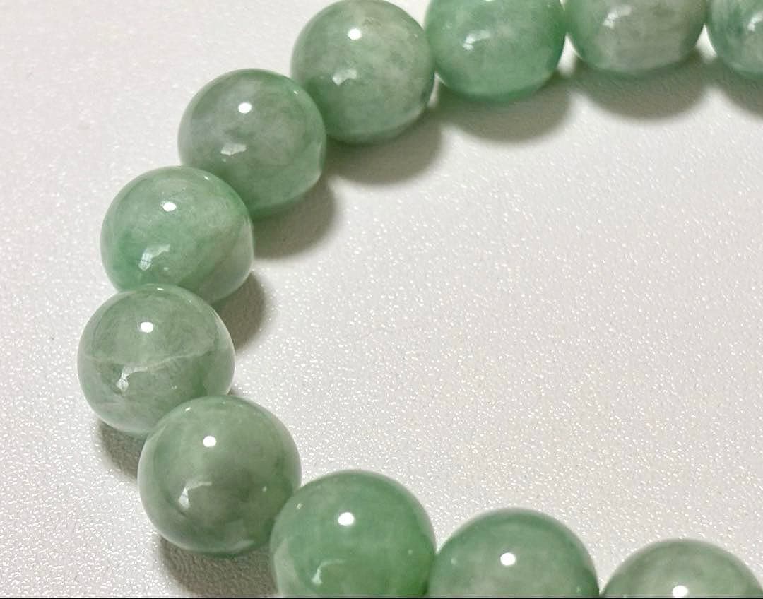 究極品質　超希少幻の色彩　太古から受け継がれし神の守護石　幻の青緑翡翠のブレス