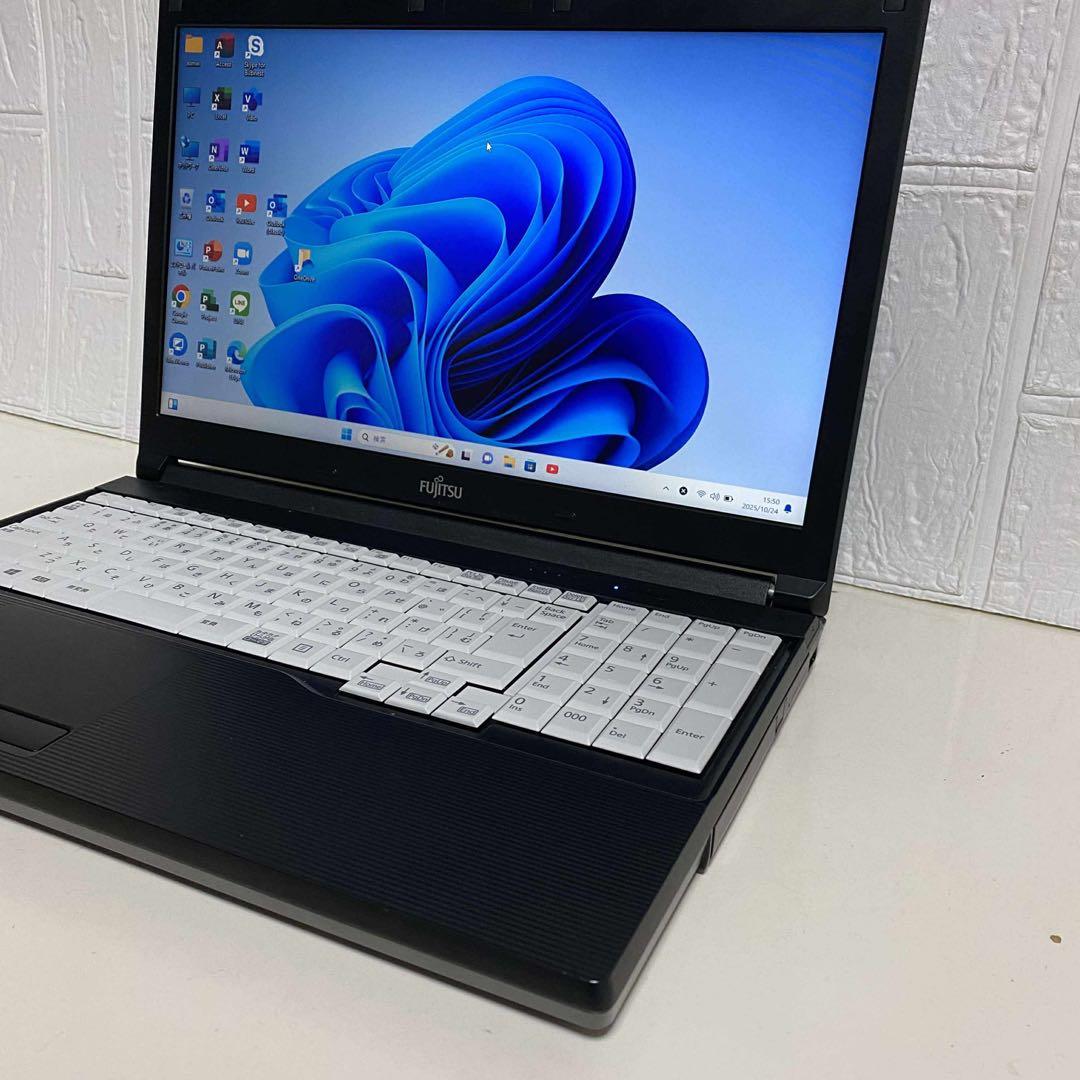 Windows11 オフィス2024年　SSD メモリ8GB 美品　富士通PC