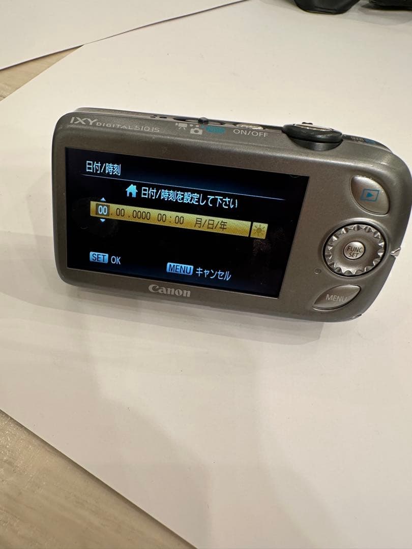 canon IXY510 IS デジカメ1台　ほぼ新品
