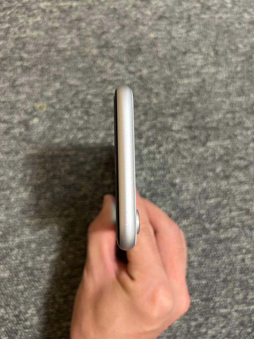 Apple iPhone XR ホワイト 本体 64GB