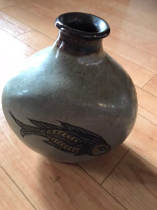 以前に金城陶芸展の際に知人方からいただきました。