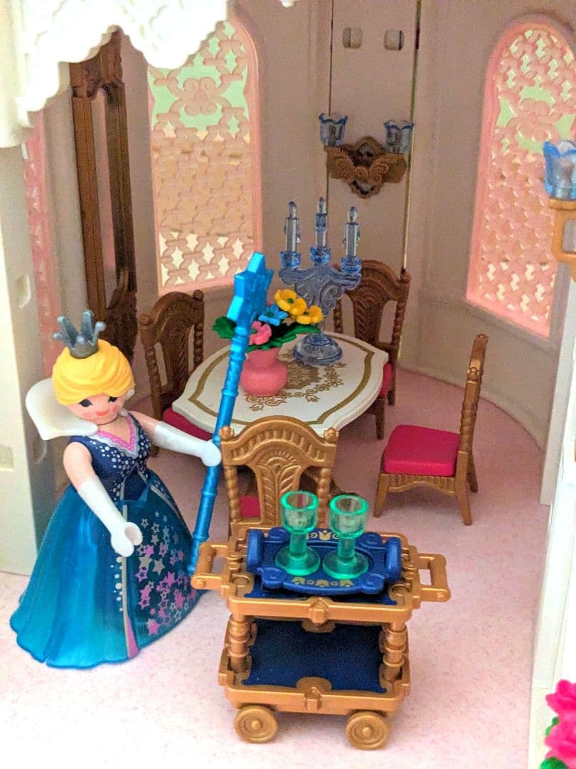 【今週辺り迄★大特価】プレイモービル　豪華お城セット　人形セレクション