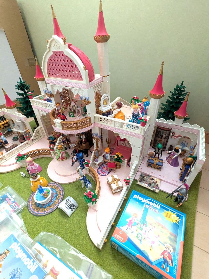 【今週辺り迄★大特価】プレイモービル　豪華お城セット　人形セレクション