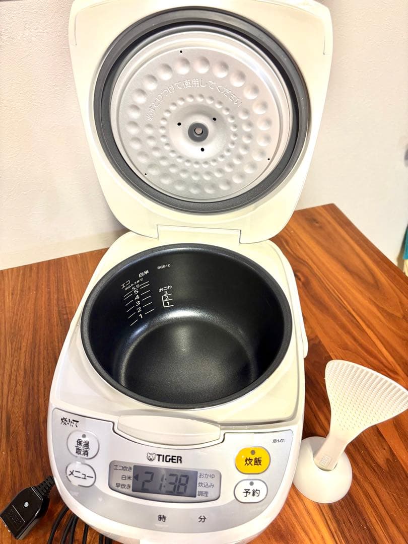 TIGER 炊飯器 JBH-G1 ホワイト 取扱説明書付き
