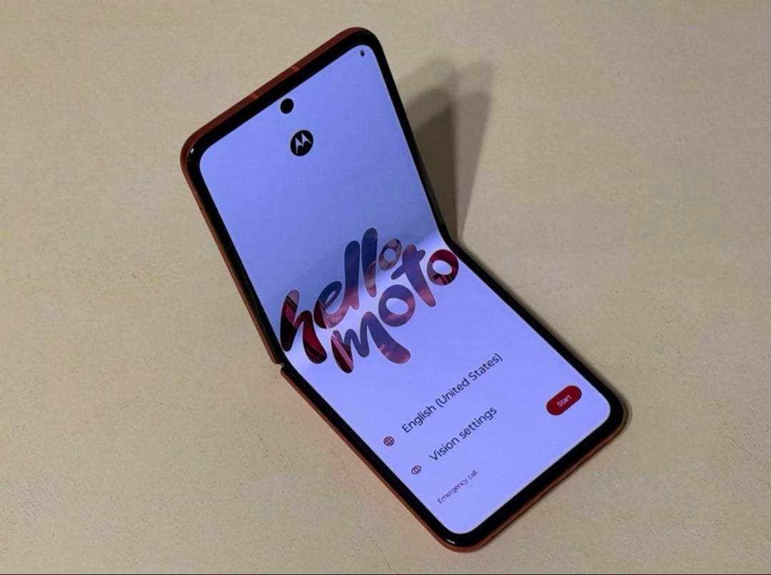 【モトローラ】razr50 スプリッツオレンジ グローバル版 256GB