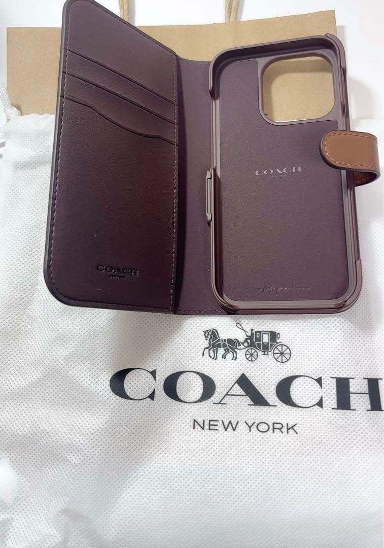 COACH コーチ スマホケース iPhone 15pro シグネチャー