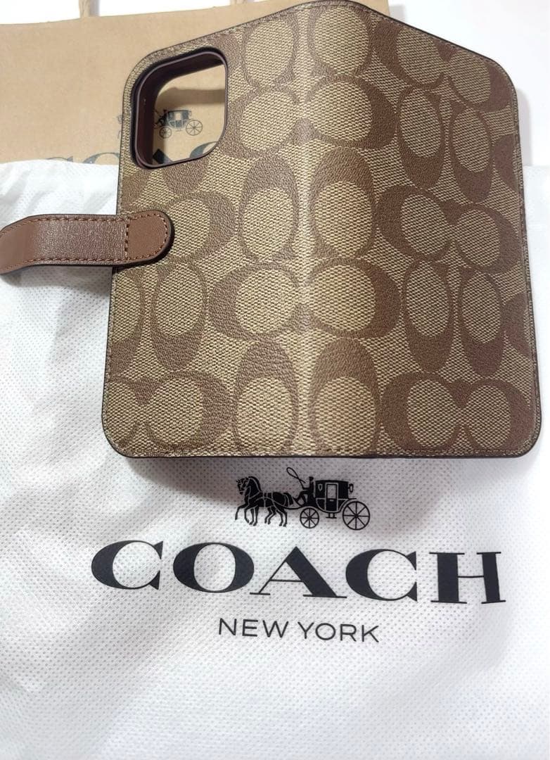 COACH コーチ スマホケース iPhone 15pro シグネチャー