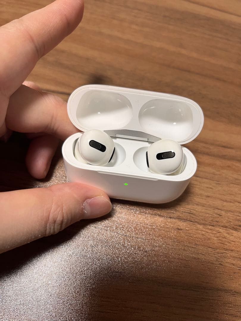 美品AirPods Pro 第一世代　新品イヤピース　レザーケース付　匿名配送