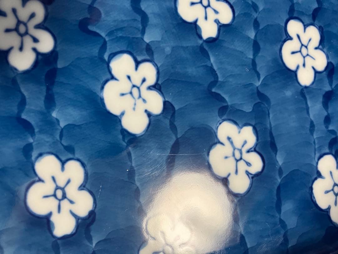 有田焼 源右衛門窯 染付梅地紋 角皿（台座付）＆ 染付小鉢 5客揃えセット