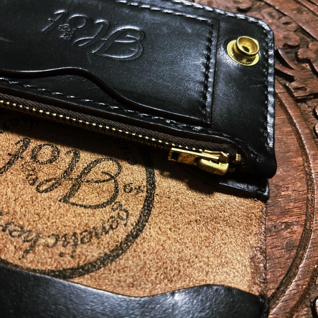 Hot トラッカーウォレットミドル　クロムエクセルレザー