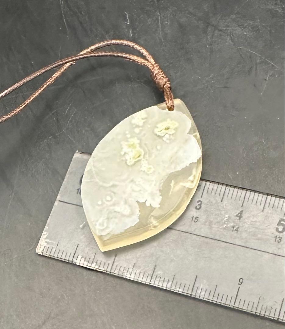 2025.9.9晴れ空と乳頭雲　新潟阿賀野産アゲート